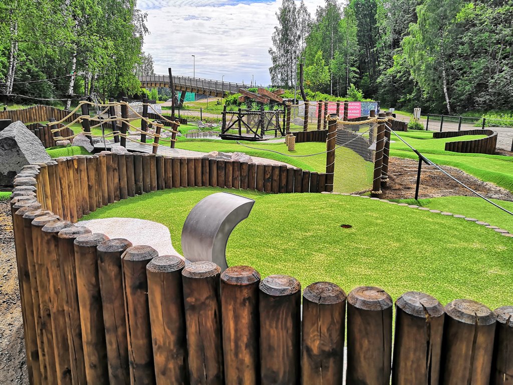 Adventure Golf